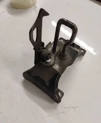 Engine bonnet (hood) release handle