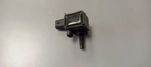 Chrysler Pacifica Airbag deployment crash/impact sensor 53328369 68245081AB 004FD3668