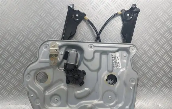 Nissan Qashqai Front door electric window regulator 80770JD00A