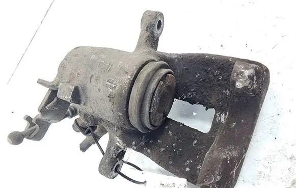 Volkswagen Cross Touran I Rear brake caliper