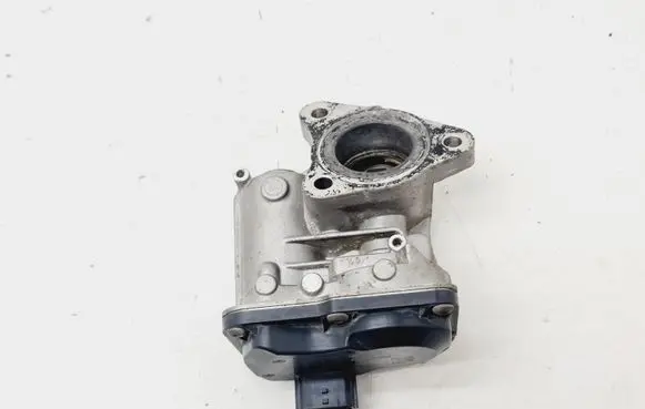 Renault Clio IV EGR valve 147104647R H8201143496