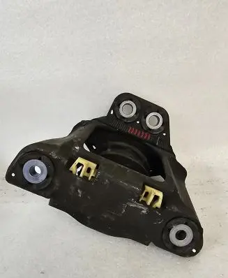 Volvo XC90 Engine mount bracket 31480353