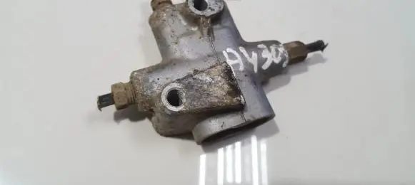 Mitsubishi Pajero Air suspension compressor 