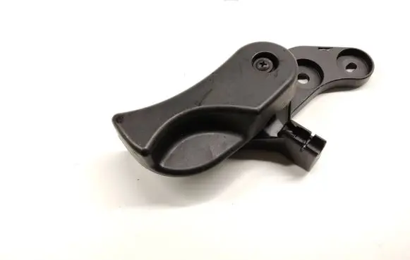 Engine bonnet (hood) release handle