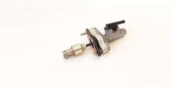 Toyota RAV 4 (XA20) Clutch master cylinder