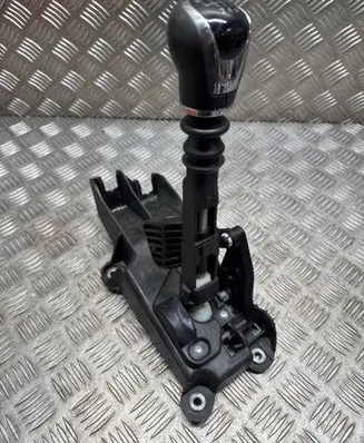 Nissan X-Trail T32 Gear shifter/selector 341015397R 9617845035
