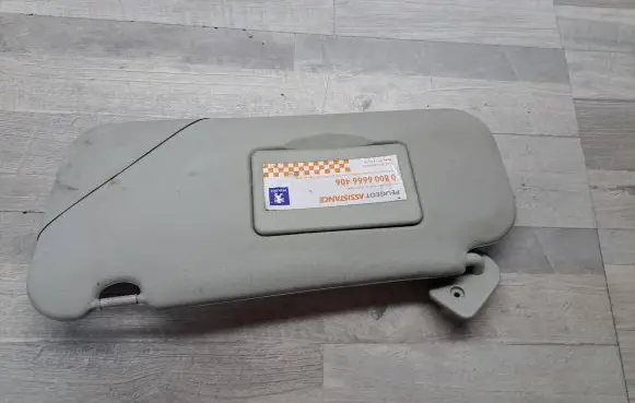 Peugeot 207 Sun visor