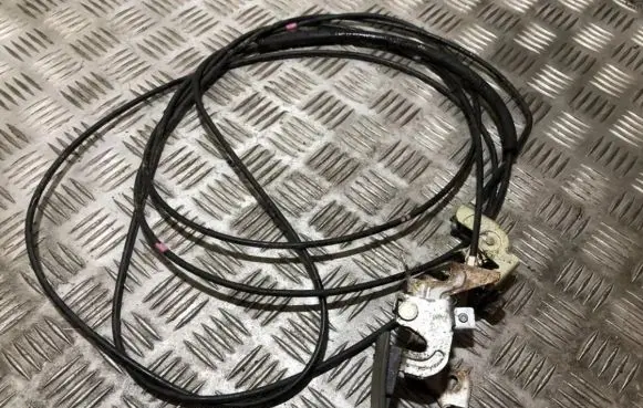 Mazda 626 Fuel tank opening switch 