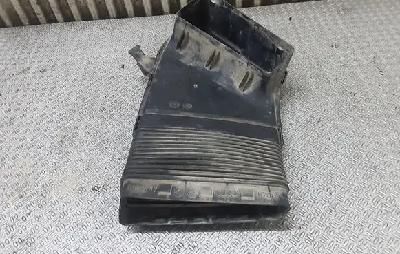 Audi A4 S4 B7 8E 8H Air intake duct part 8E0129617D