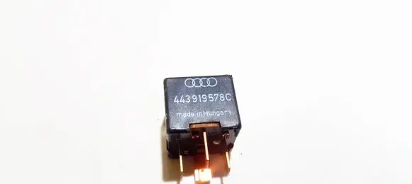 Volkswagen PASSAT B5 Other relay 44399578c 899519