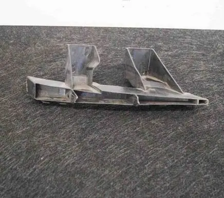 Audi Q7 4L Front bumper mounting bracket 4L0807333A