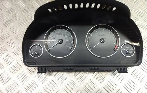 BMW X3 F25 Speedometer (instrument cluster) 9291411