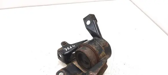 Toyota Avensis T250 Engine mount bracket