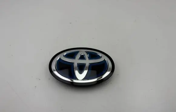 Toyota Corolla E210 E21 Manufacturer badge logo/emblem 9097502124