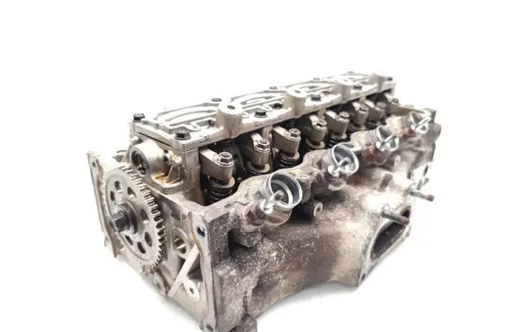 Honda FR-V Engine head ENGINER18A1