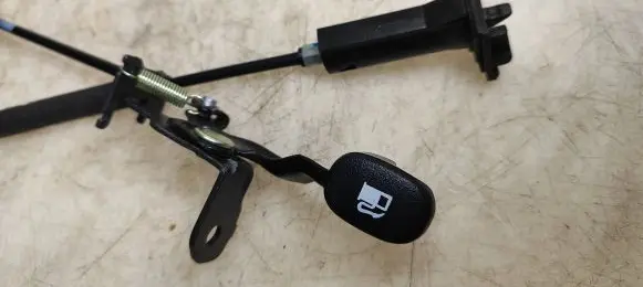 Hyundai ix35 Fuel cap flap release cable H2071P