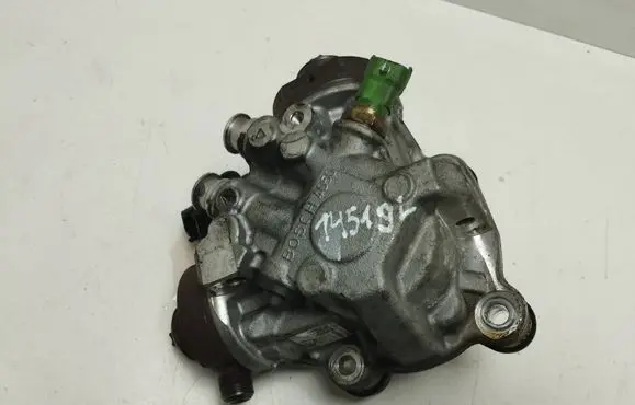 Volvo V60 Fuel injection high pressure pump 0445010681 CRCP4S2R9040 31372081