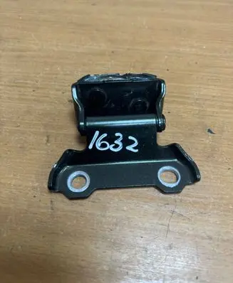 Lexus NX Tailgate/trunk/boot hinge