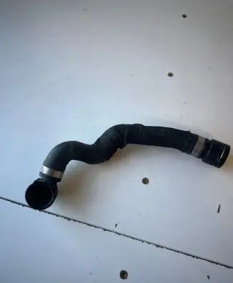 Mercedes-Benz C W205 Engine coolant pipe/hose A205504984