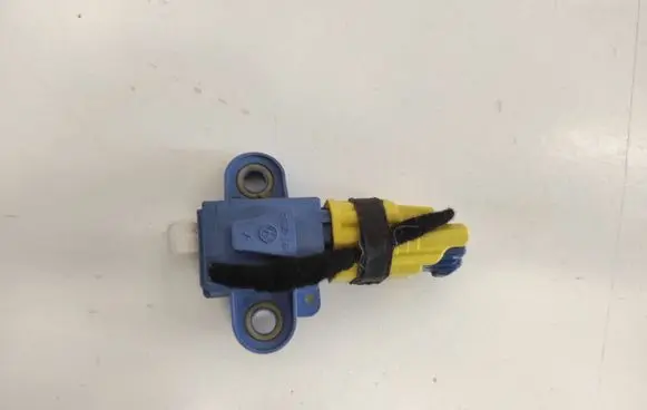 Volkswagen Golf V Airbag deployment crash/impact sensor 02362ES4845J 0232ES4845ZJ