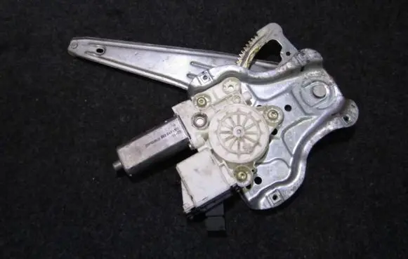 Toyota Corolla E120 E130 Sliding door window regulator with motor