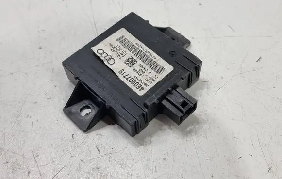 Audi A8 S8 D3 4E Alarm control unit/module 4E0907719