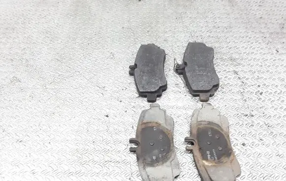 Mercedes-Benz Vaneo W414 Brake pads (front) 