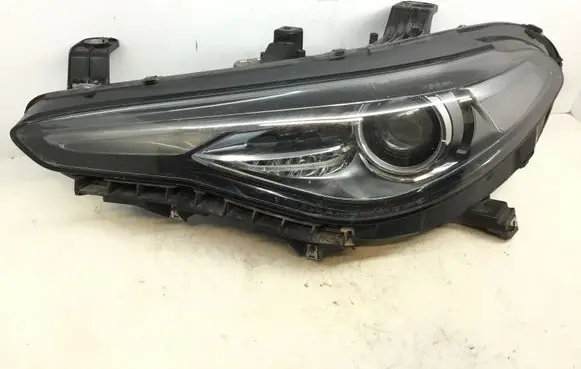 Alfa Romeo Giulia Headlight/headlamp 50558651
