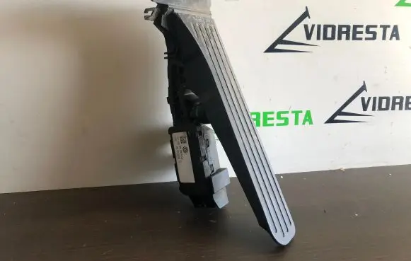 Audi A3 S3 A3 Sportback 8P Accelerator throttle pedal 1K2723503M 6PV00874501