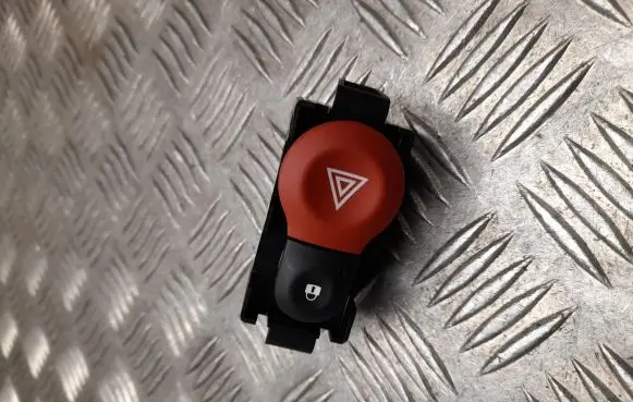 Smart ForFour II W453 Hazard light switch 252103178R