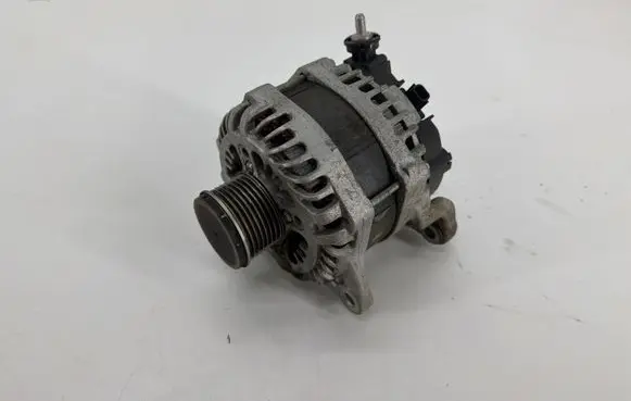 Nissan Navara D23 Generator/alternator 231005JU0A
