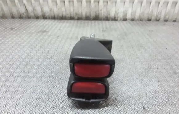 Volvo S60 Middle seatbelt buckle (rear) 