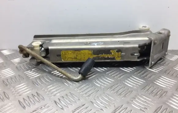 Audi A6 S6 C6 4F Lift Jack 