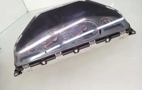 Volvo S60 Speedometer (instrument cluster) 8673262 8673802