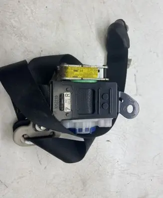 Mazda 6 Front seatbelt 1052233 1052234
