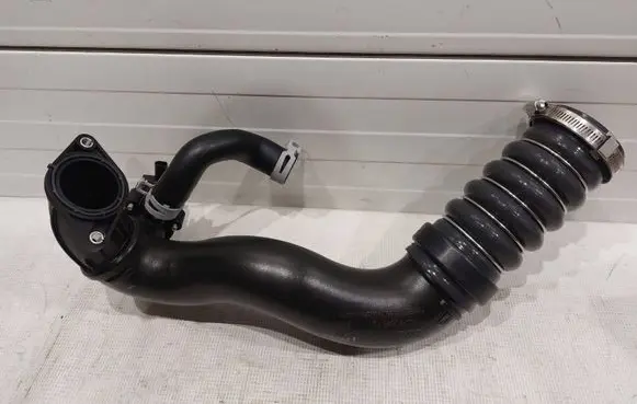 Ford Mustang VII Intercooler hose/pipe PR3Z6C646B PR3C6C646AB