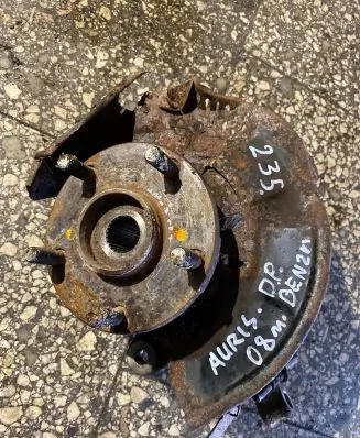 Toyota Auris 150 Front wheel hub