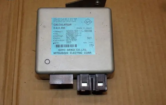 Renault Clio II Power steering control unit/module 8200061924C