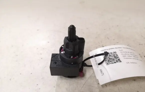 Audi A4 S4 B8 8K Brake pedal sensor switch 914689963
