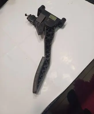Opel Zafira A Accelerator throttle pedal 90581208 18600934 0281002298