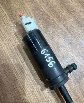 Mercedes-Benz CLS C218 X218 Headlight washer pump 2108691221