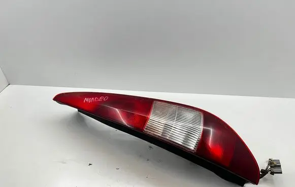 Ford Mondeo Mk III Rear/tail lights 1S7113404C