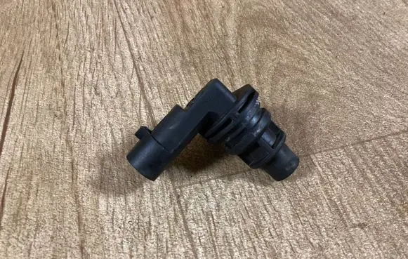Opel Insignia A Camshaft position sensor 55201876