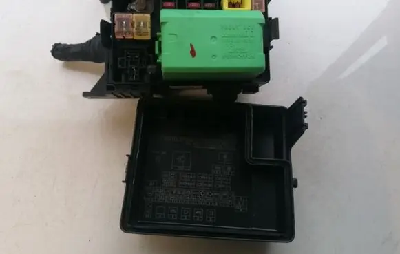 Mitsubishi Outlander Fuse box set 301131206 30113-1206