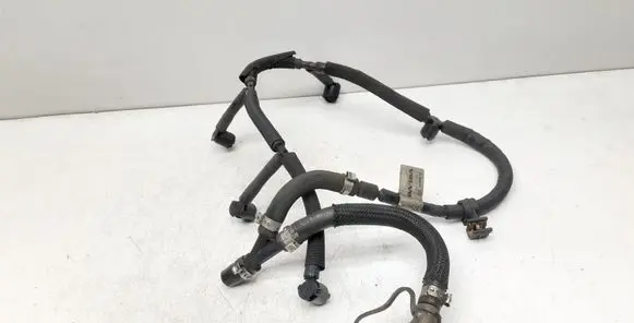 Volvo V70 Fuel return line/hose 31321198 0445130003