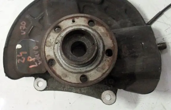 Volvo V70 Air conditioning (A/C) compressor (pump) T107777 P31200294