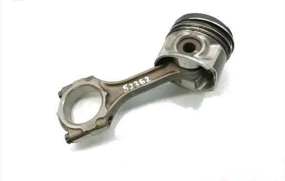 Toyota Avensis T270 Piston with connecting rod 