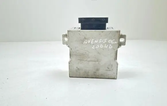 Toyota Avensis T250 Window wiper relay 150696