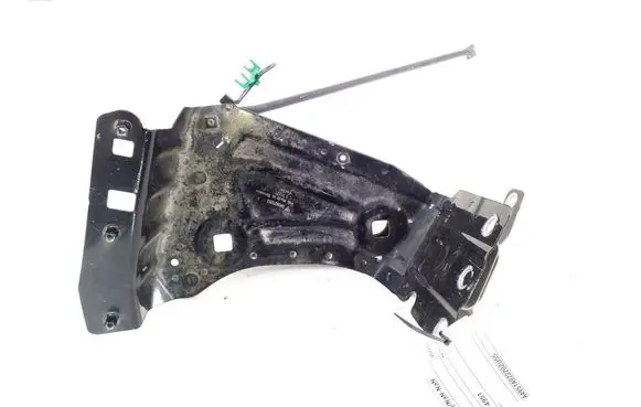 Porsche Cayenne (9Y0 9Y3) Fender mounting bracket 9Y0821263