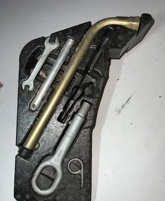 Audi Q7 4L Tool set 4L0012113C